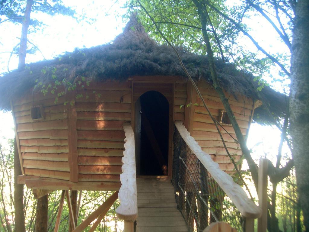 Cabanes Et Yourtes De La Vallee De L'Ance Ξενοδοχείο Sauvessanges Δωμάτιο φωτογραφία